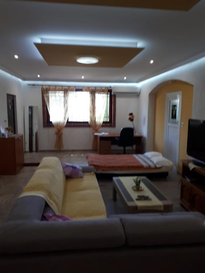 Apartman Rosemary Рийека Екстериор снимка